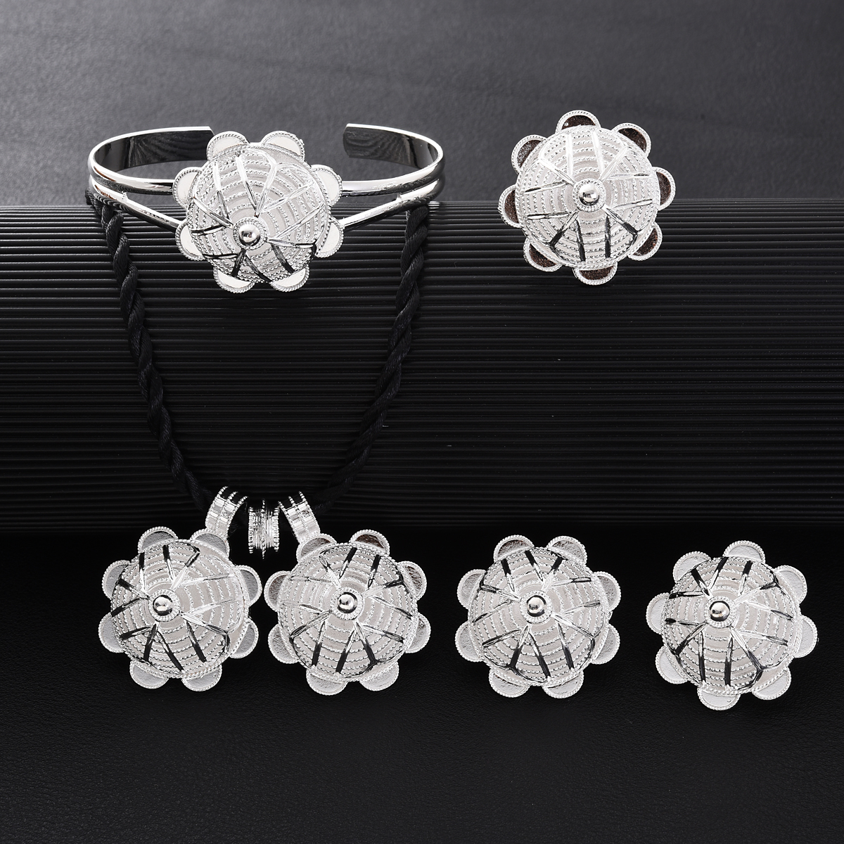 Africa Silver Color Jewelry Ac - مراجعة Men'S Accessories Dubai وسعره