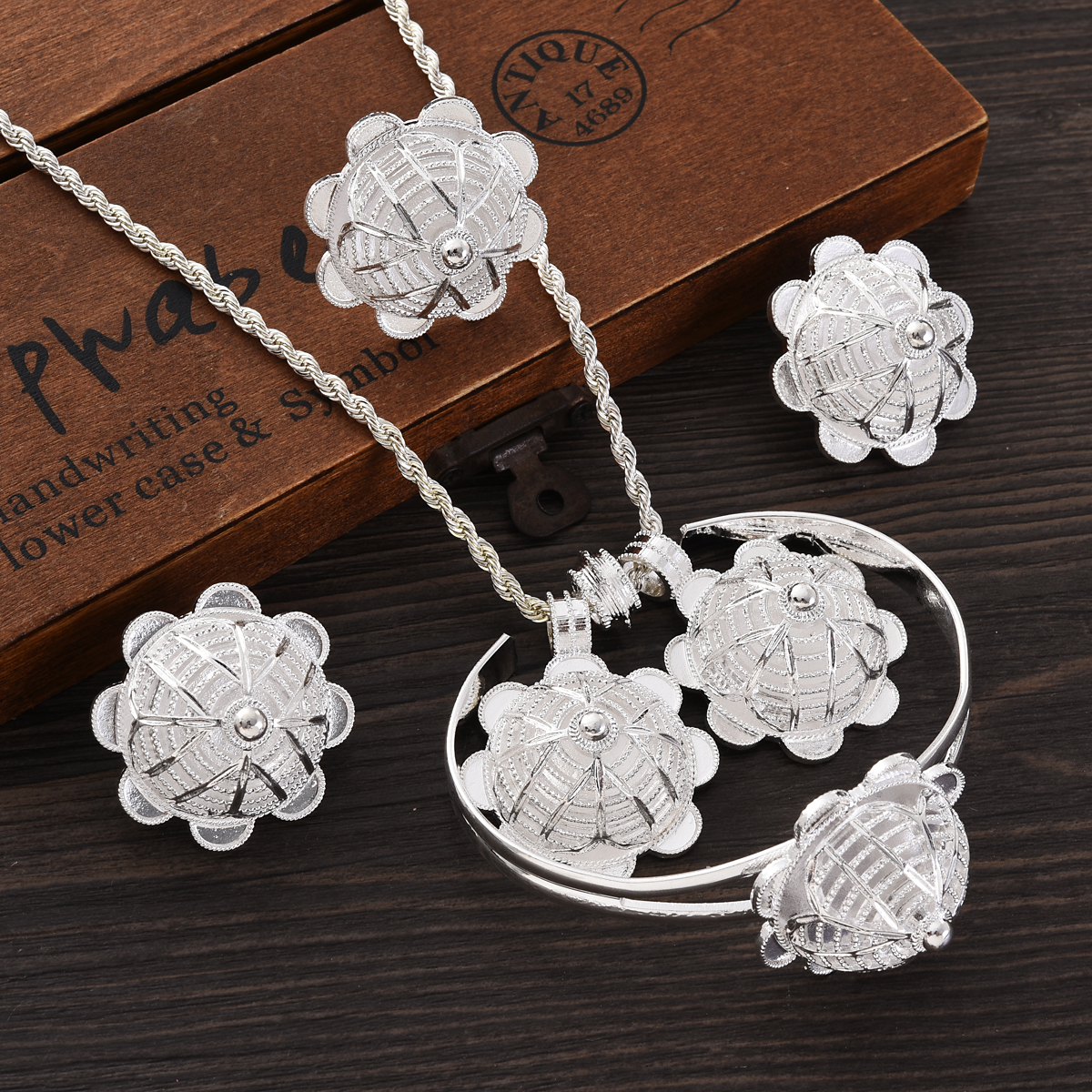 Africa Silver Color Jewelry Ac - مراجعة Men'S Accessories Dubai وسعره