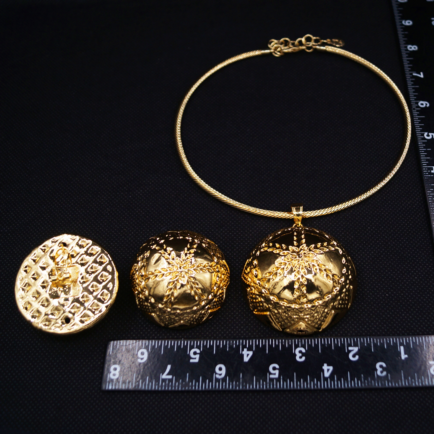 A two-piece set of hollow copp - مراجعة Men'S Accessories Dubai وسعره