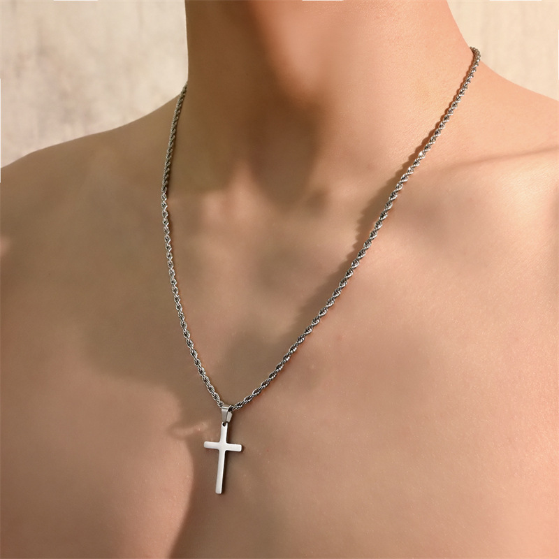 Unisex Cross Pendant Necklace  - مراجعة Men Accessories Singapore وسعره