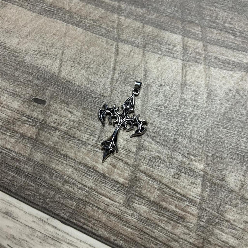 Hip Hop Flame Cross Pendant Ne - مراجعة Men'S Minimalist Accessories وسعره