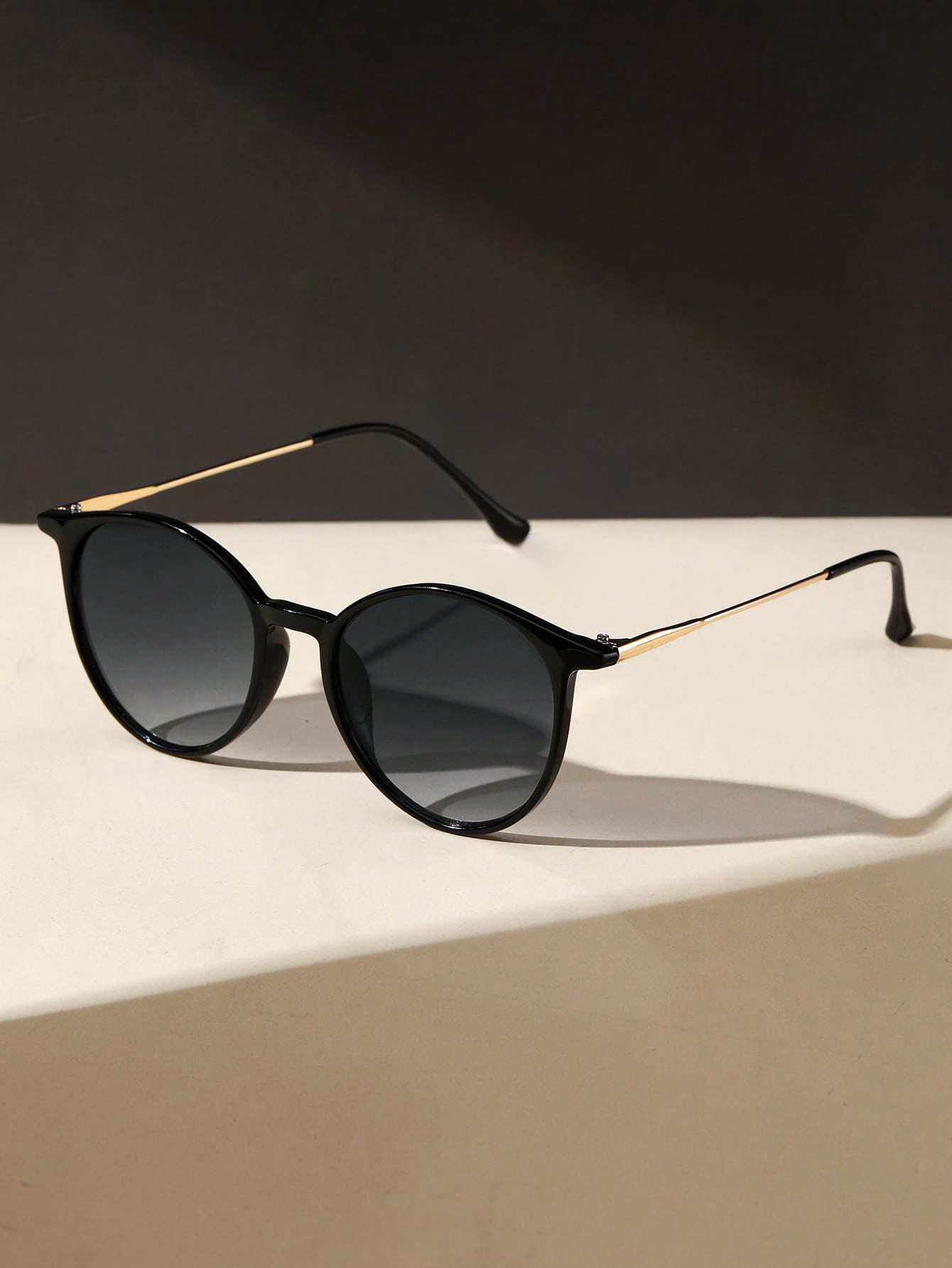 1PC Fashion Round Metal Women  - مراجعة Men Accessories Fashion وسعره