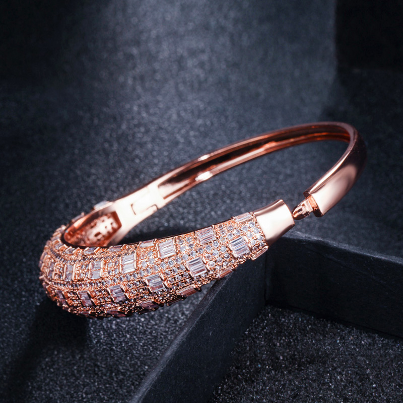 Pera Luxury Dubai Gold Color S - مراجعة Men'S Accessories Dubai وسعره