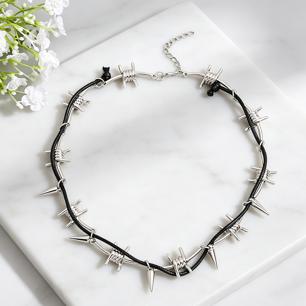 Gothic Barbed Wire Rivet Leath - مراجعة Men Accessories Necklace وسعره